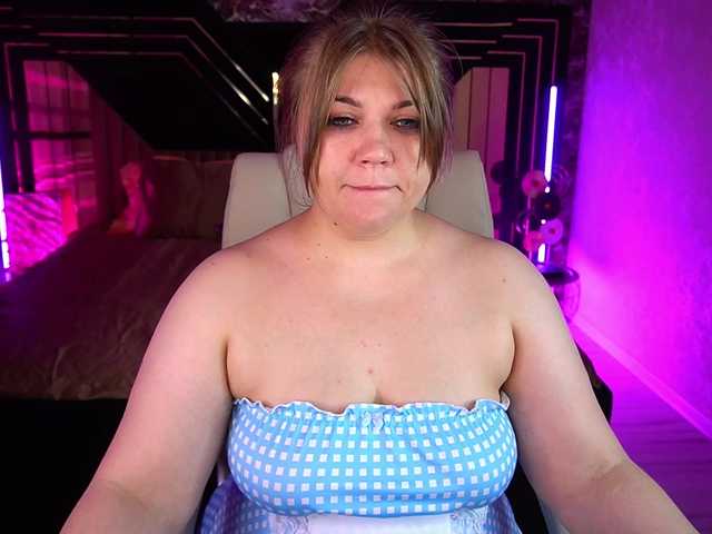 LyalyaPiska live cam on BongaCams