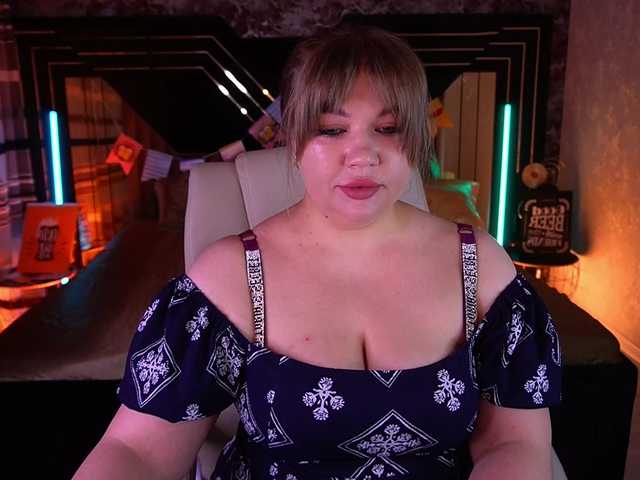 LyalyaPiska live cam on BongaCams