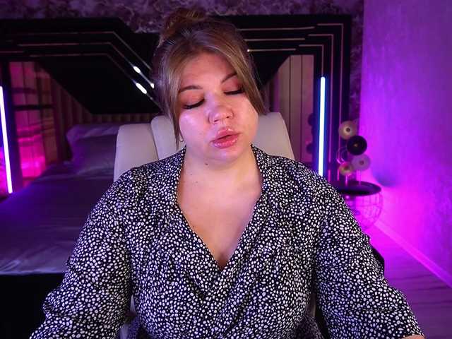 LyalyaPiska live cam on BongaCams