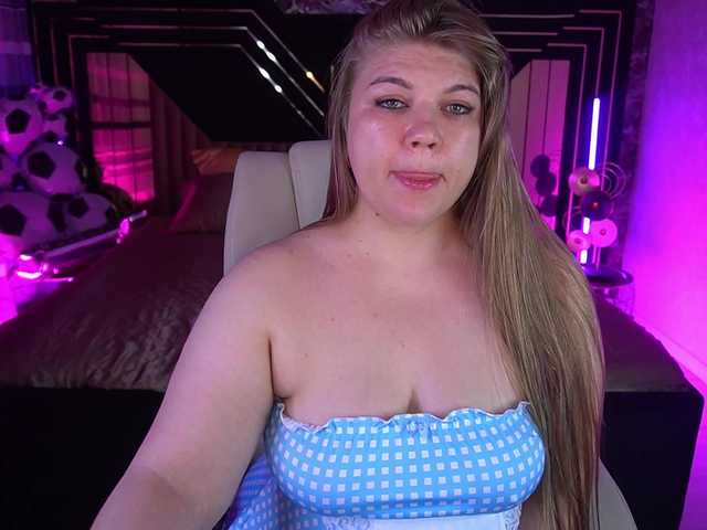LyalyaPiska live cam on BongaCams
