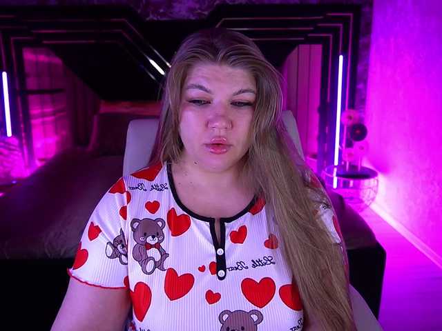 LyalyaPiska live cam on BongaCams