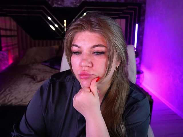 LyalyaPiska live cam on BongaCams