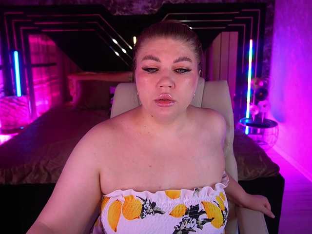 LyalyaPiska live cam on BongaCams