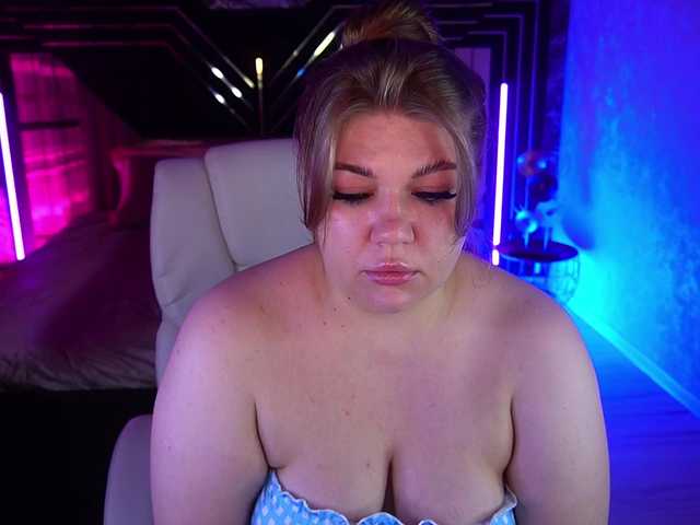 LyalyaPiska live cam on BongaCams