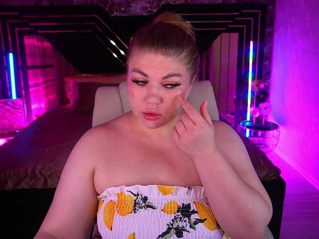 LyalyaPiska live cam on BongaCams