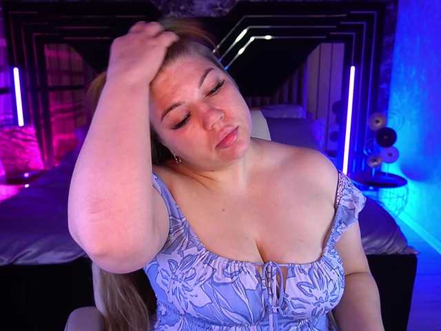 LyalyaPiska live cam on BongaCams