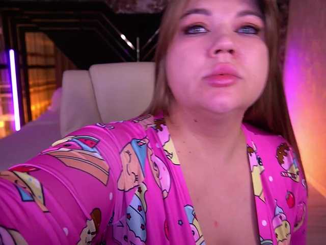 LyalyaPiska live cam on BongaCams