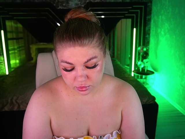 LyalyaPiska live cam on BongaCams