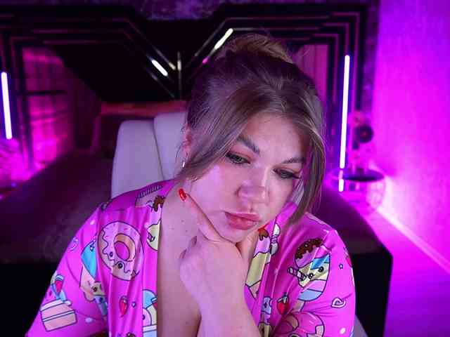 Model: LyalyaPiska