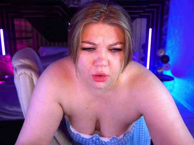 LyalyaPiska webcam