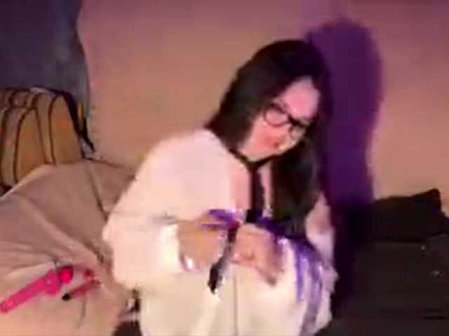 GloriaBbon live cam on BongaCams