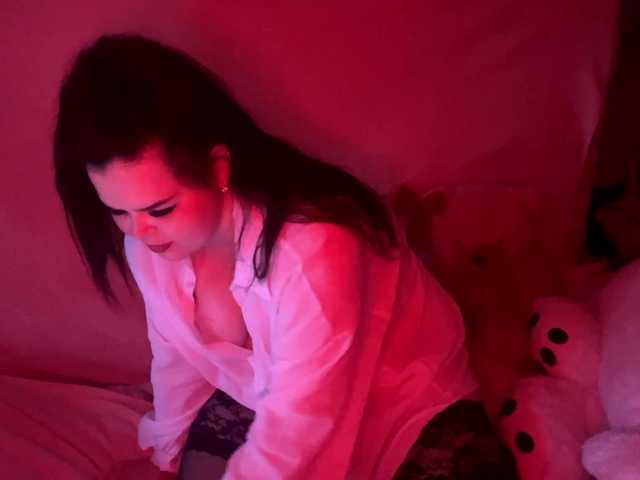 GloriaBbon live cam on BongaCams