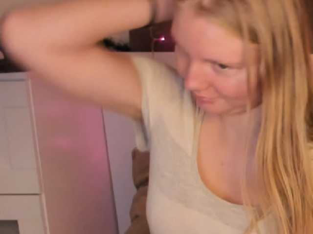 LunaSin21 live cam on BongaCams