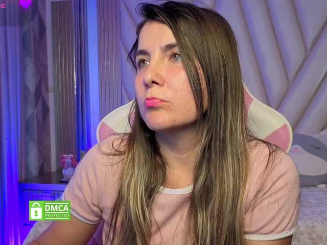 Mya-falcon live cam on BongaCams