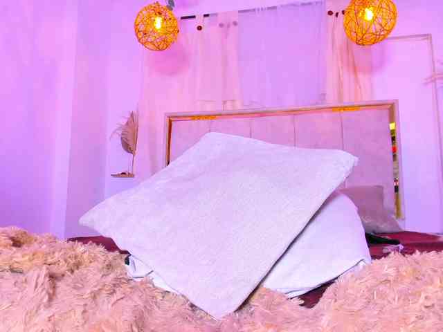 Maddy-Valentine Sex Cam Show