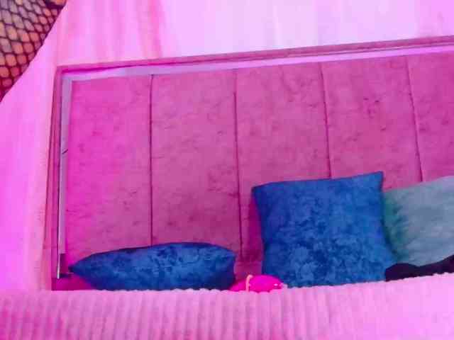 Maddy-Valentine Sex Cam Show