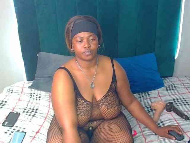 Model: SEXYLorraine