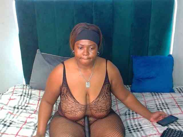 Model: SEXYLorraine