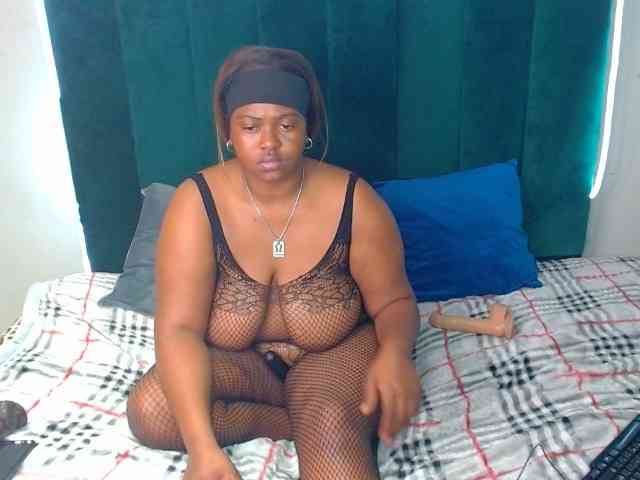 Model: SEXYLorraine