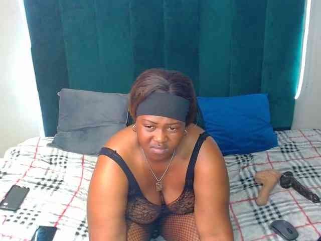 Model: SEXYLorraine