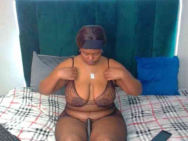 Model: SEXYLorraine