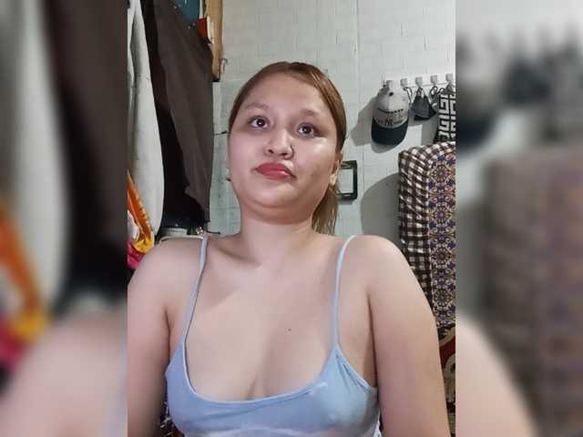hoelypussy69 live cam on BongaCams