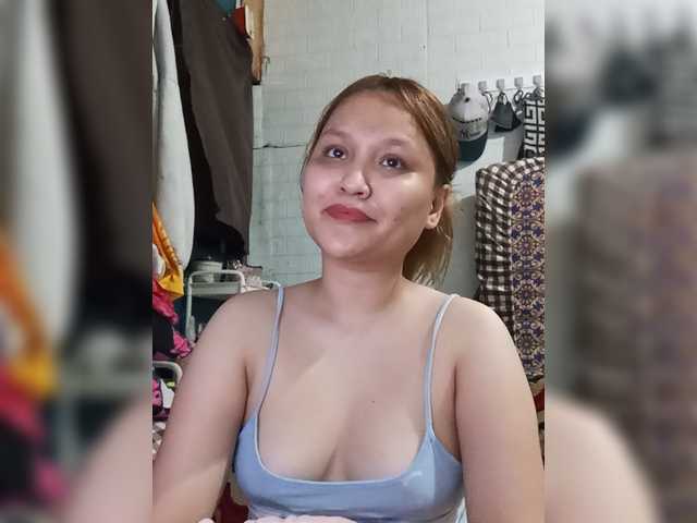 hoelypussy69 live cam on BongaCams