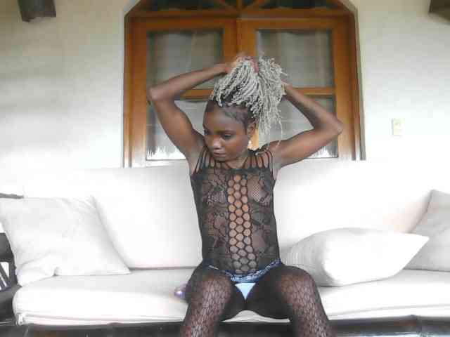 EbonyPrincess webcam