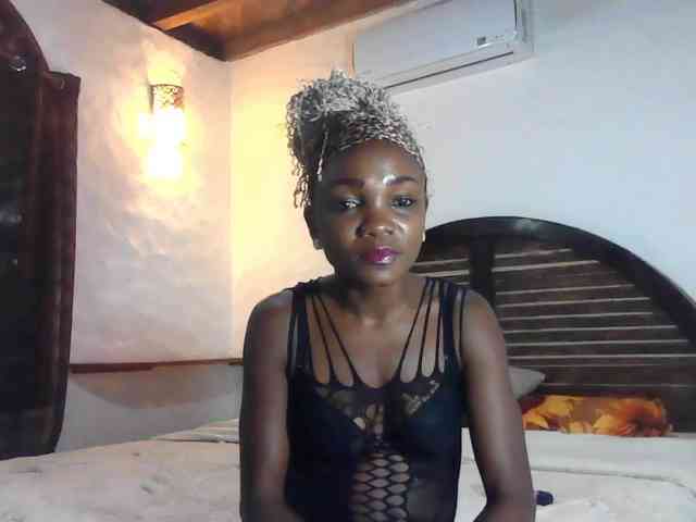 EbonyPrincess webcam