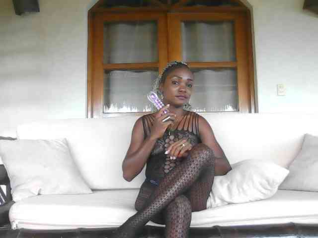 EbonyPrincess webcam