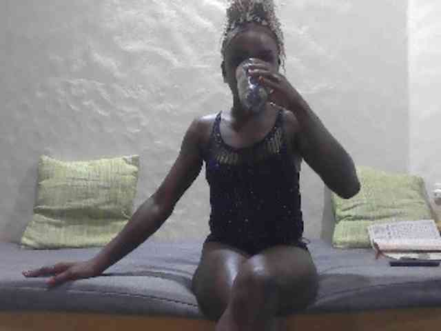 EbonyPrincess webcam