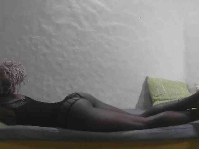 EbonyPrincess webcam
