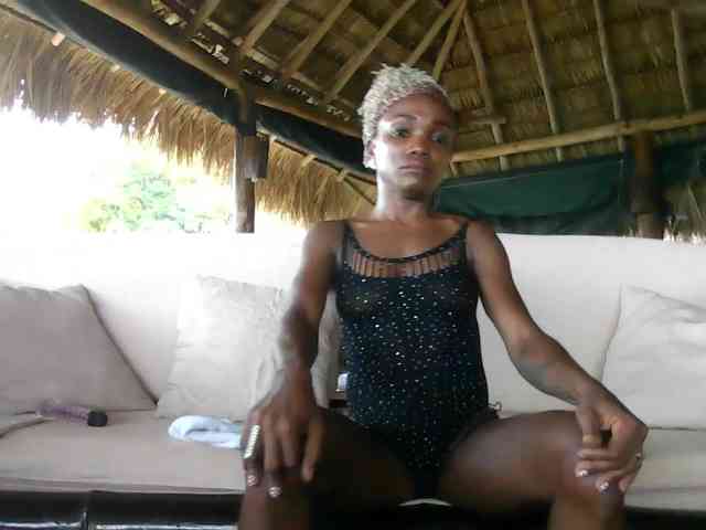 EbonyPrincess webcam