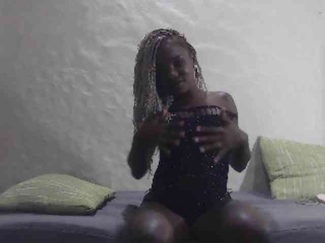 EbonyPrincess webcam