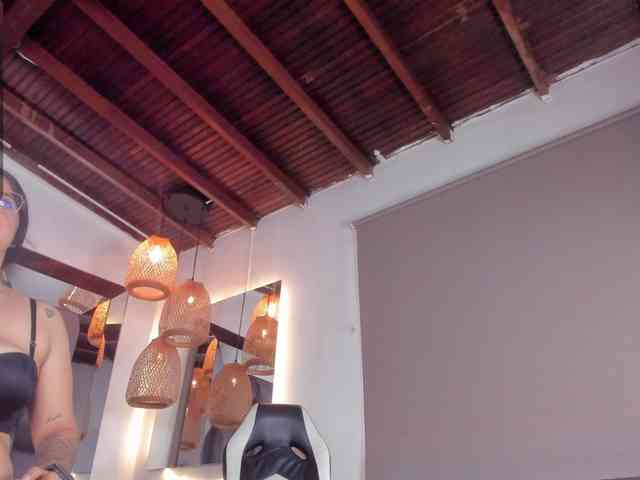 alessa-wells webcam