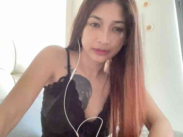 AdoreDior webcam