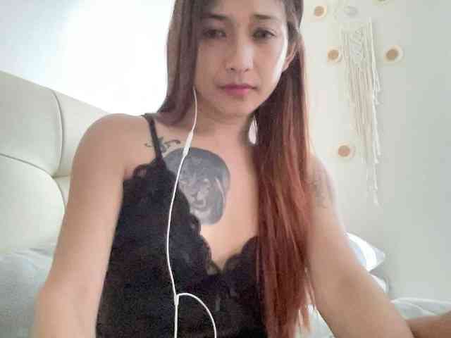 AdoreDior webcam