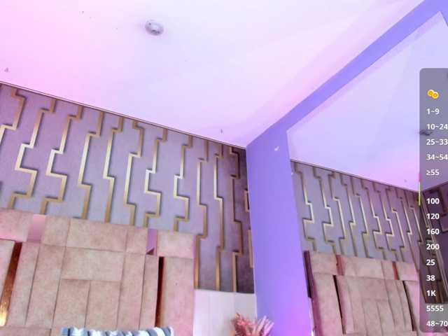 luna-maison live cam on BongaCams