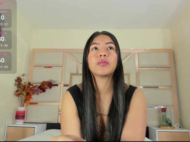 luna-maison live cam on BongaCams