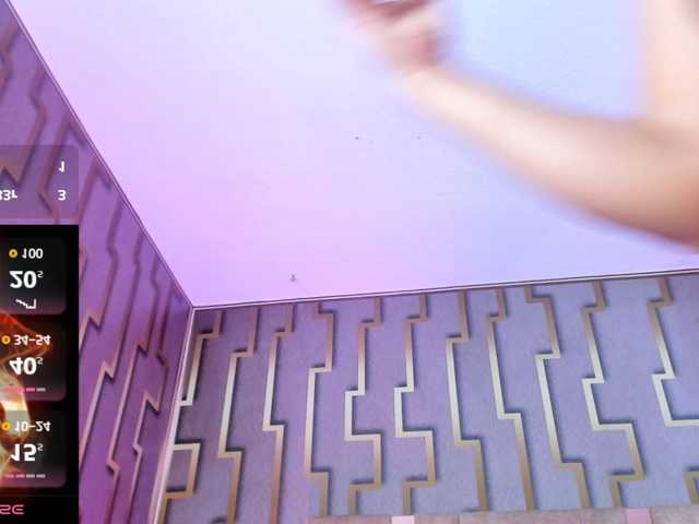 luna-maison live cam on BongaCams