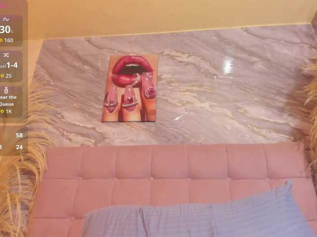 victoria-keyy live cam on BongaCams