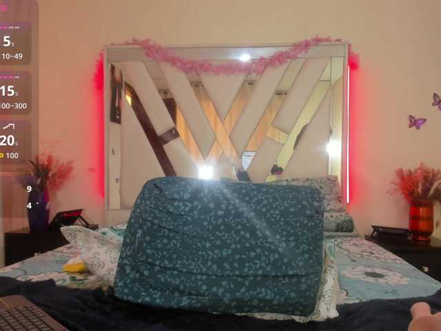 victoria-keyy live webcam show