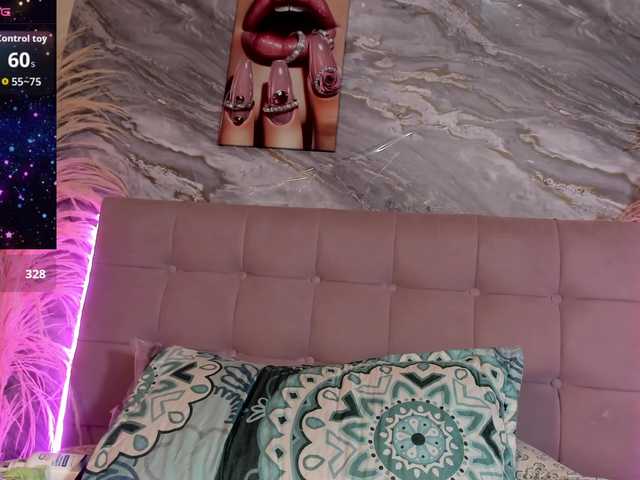 victoria-keyy live cam on BongaCams