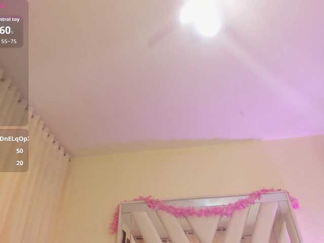 victoria-keyy live webcam show