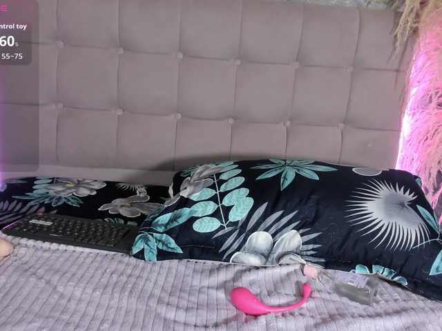 victoria-keyy live cam on BongaCams