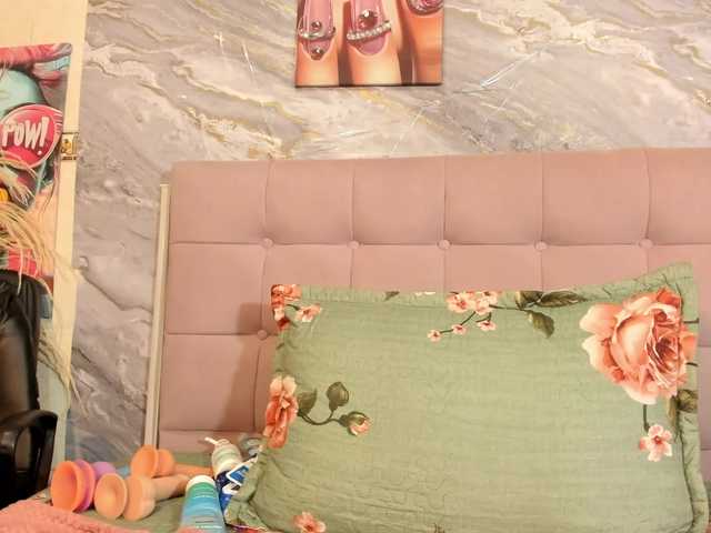 victoria-keyy live cam on BongaCams