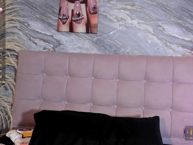 victoria-keyy live cam on BongaCams