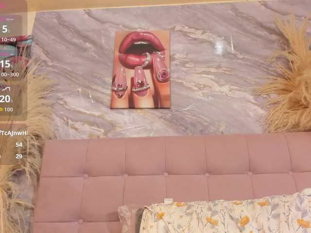 victoria-keyy live cam on BongaCams