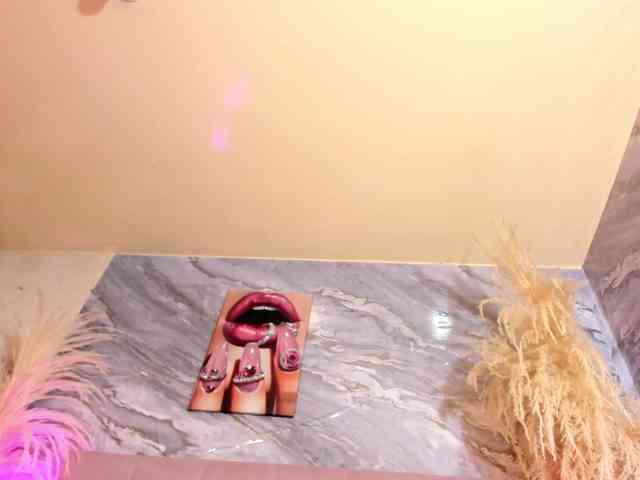victoria-keyy webcam