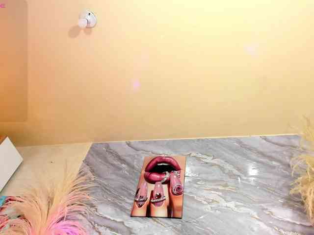 victoria-keyy webcam